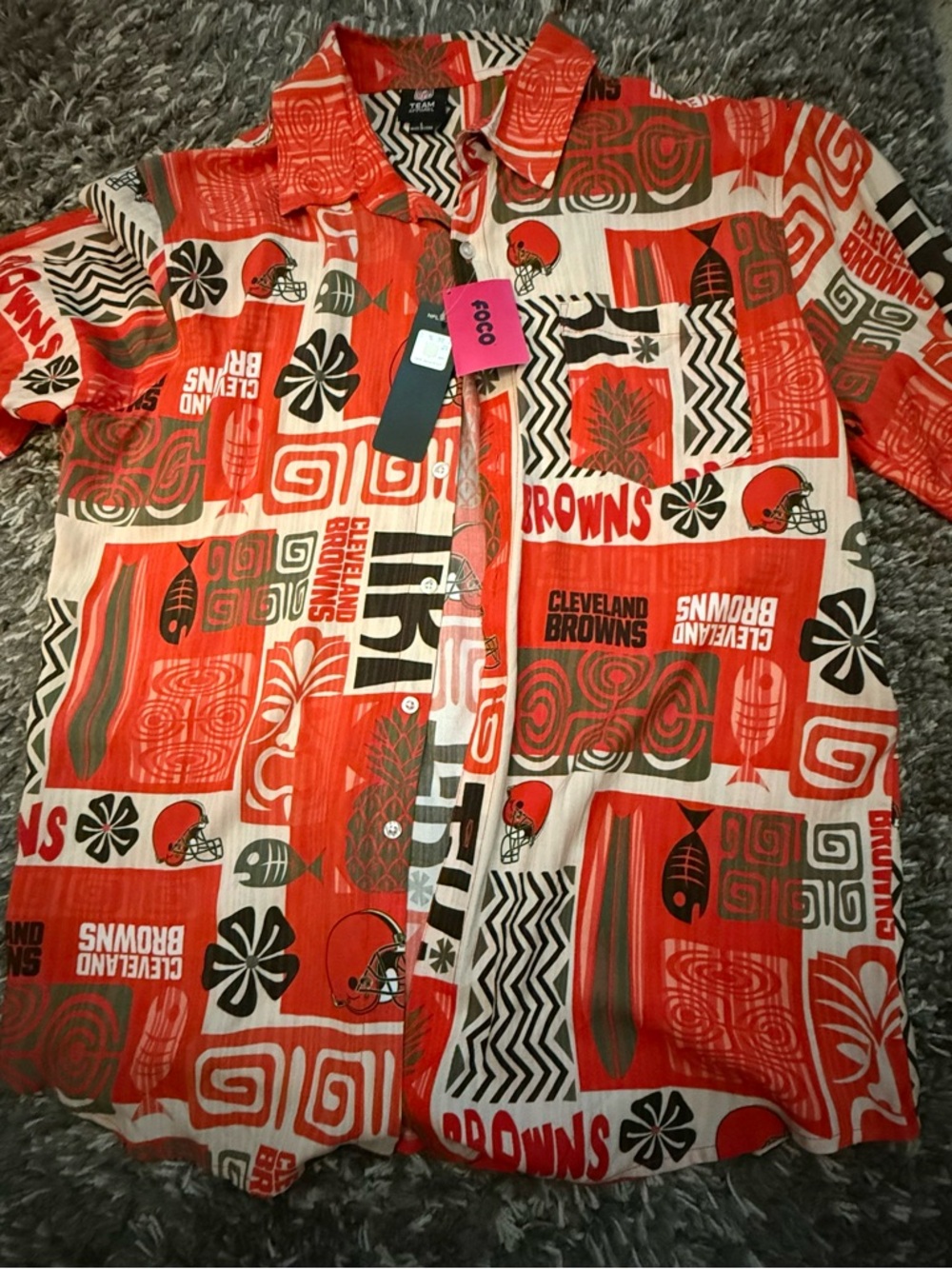 Brand new Size XL NFL Apparel Cleveland Browns short sleeve button-up shirt